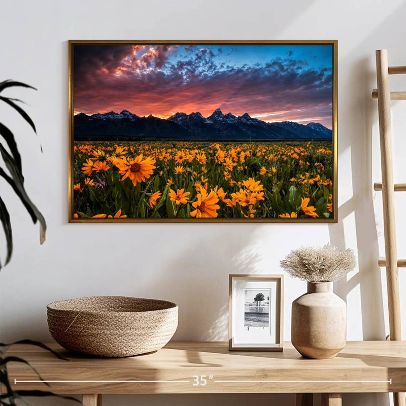 Grand Teton Wildflowers, 25 po x 17 po, Cadre flottant doré