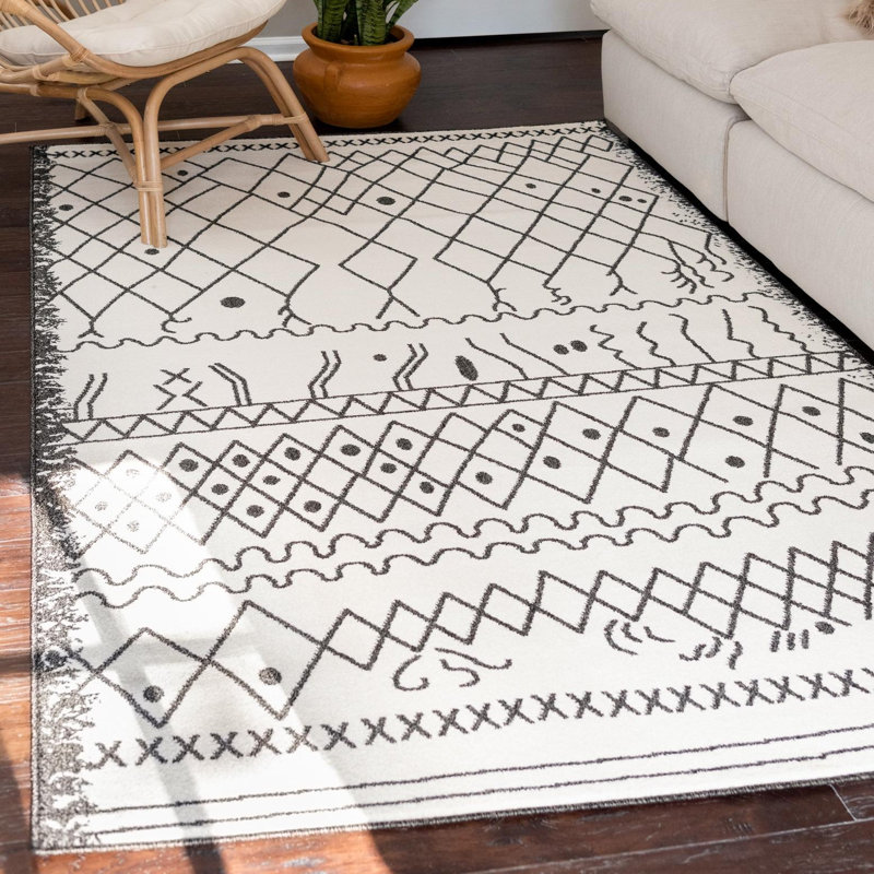 Tapis beige à motif géométrique Cumby, Rectangle 5 pi 1 po x 8 pi