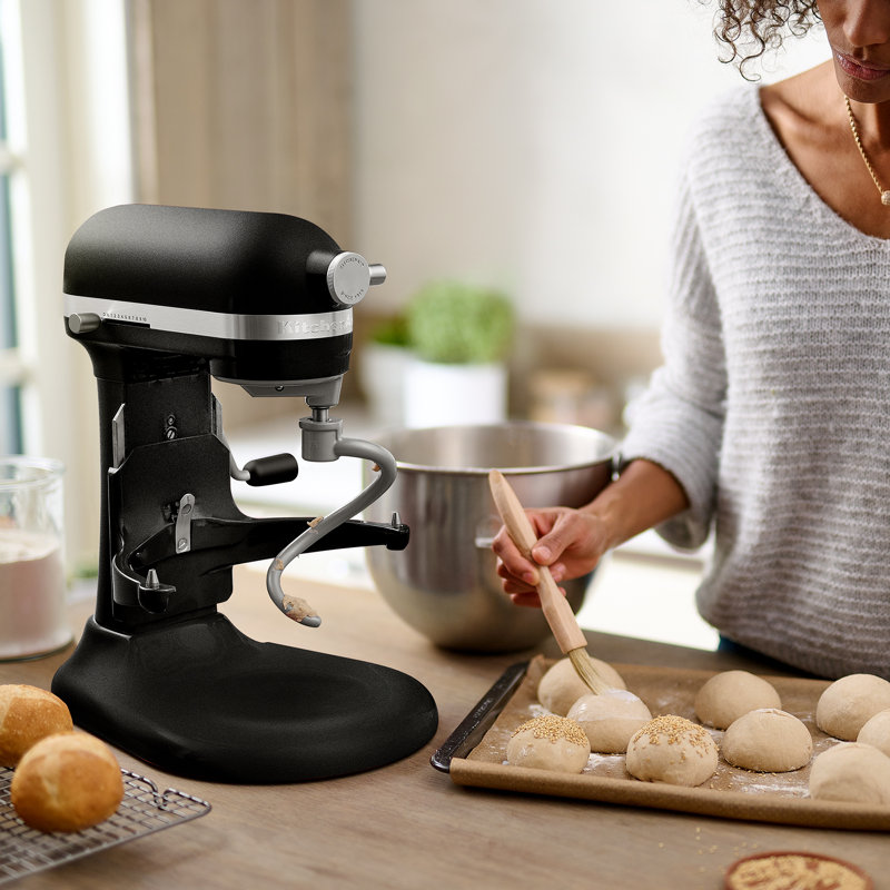 KitchenAid Artisan 5.6L Bowl-Lift Stand Mixer, Matte Black