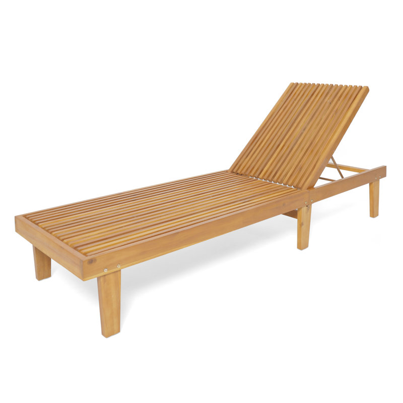 Chaise longue élégante, fabriquée en bois pour une utilisation extérieure
