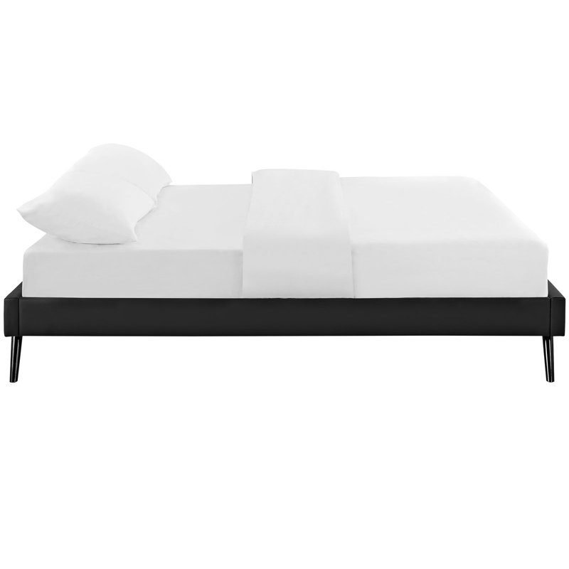Lit plateforme grand en bois Carson Carrington Storfors avec pieds ronds évasés, Noir