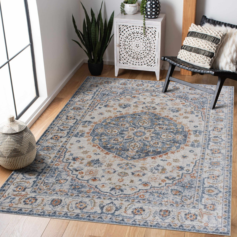 Eriyana Oriental Indoor Rug, Rectangle 5'3" x 7'