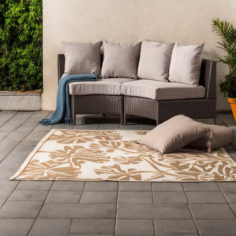 Canapés compacts et confortables pour le patio