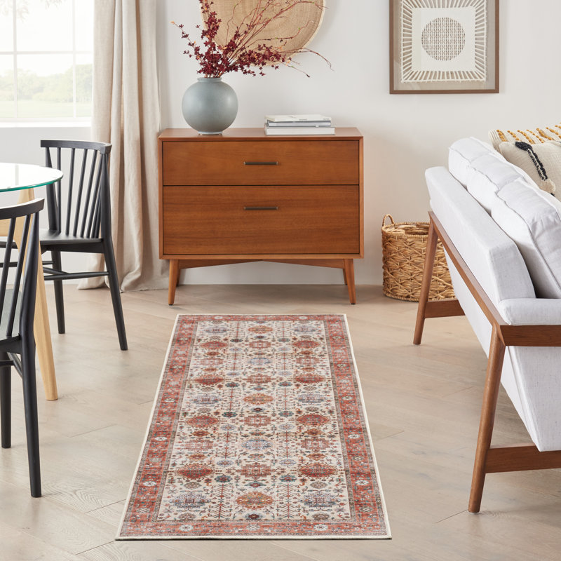 Motez Oriental Indoor Rug, Runner 1'10" x 5'