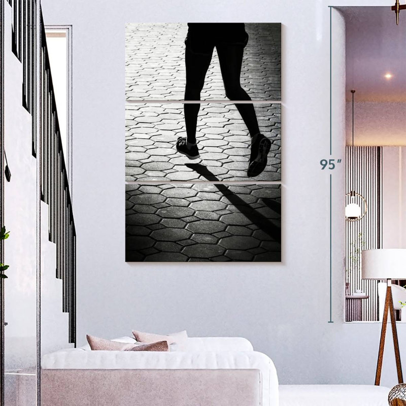 Sireci BW Jogging, 74" H x 48" W
