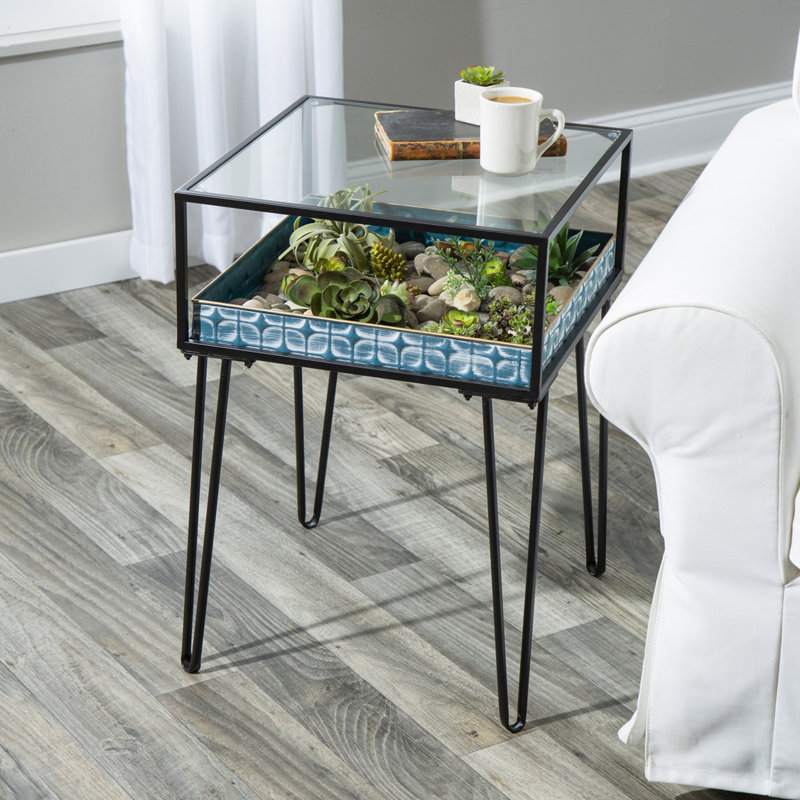 Table courte en métal avec plateau en verre surélevé pour l'intérieur et l'extérieur