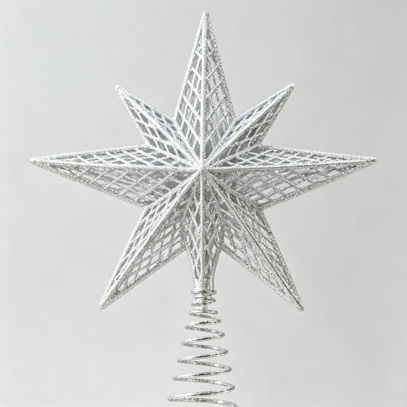 Décoration d'arbre de Noël en métal argenté creux en forme d'arbre de Noël