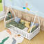 Lit simple en bois avec motif de tipi et lattes-117046657