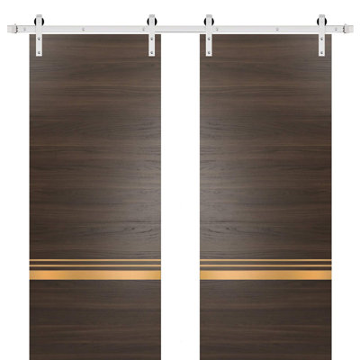 Porte de grange double robuste avec quincaillerie Planum 2010, frêne chocolat, supports de rail de 13 pi, porte intérieure moderne à panneaux pleins et lourds - 84 po x 80 po (2 x 42 x 80 po) - Rail argenté