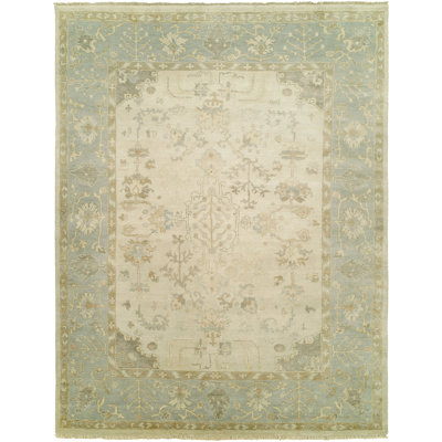 Wool Oriental Area Rug in Ivory/Blue