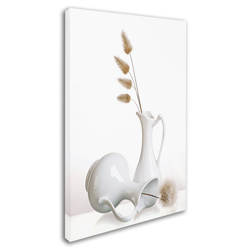 «White», reproduction de photo sur toile tendue, H 32 po x l 22 po