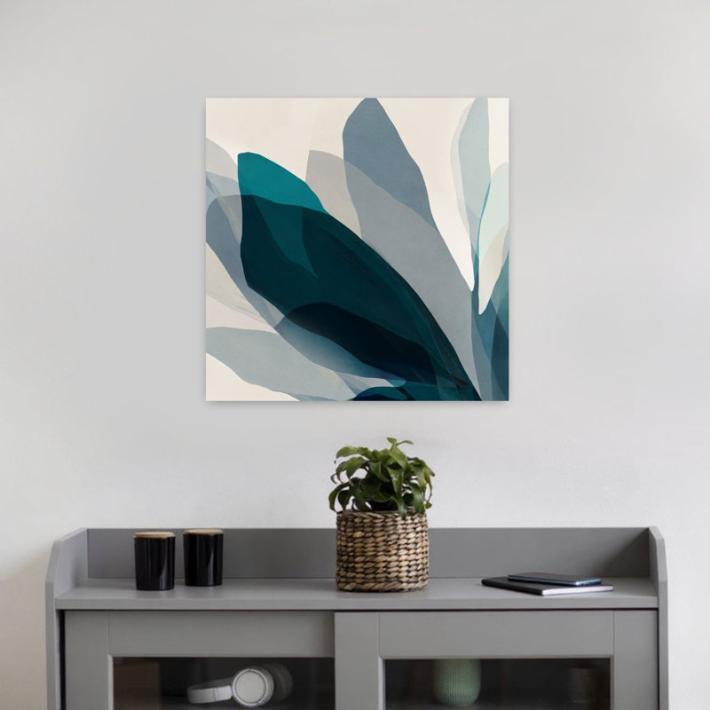«Flowing Petals In Blue Hues I», art mural abstrait contemporain, H 18 po x l 18 po