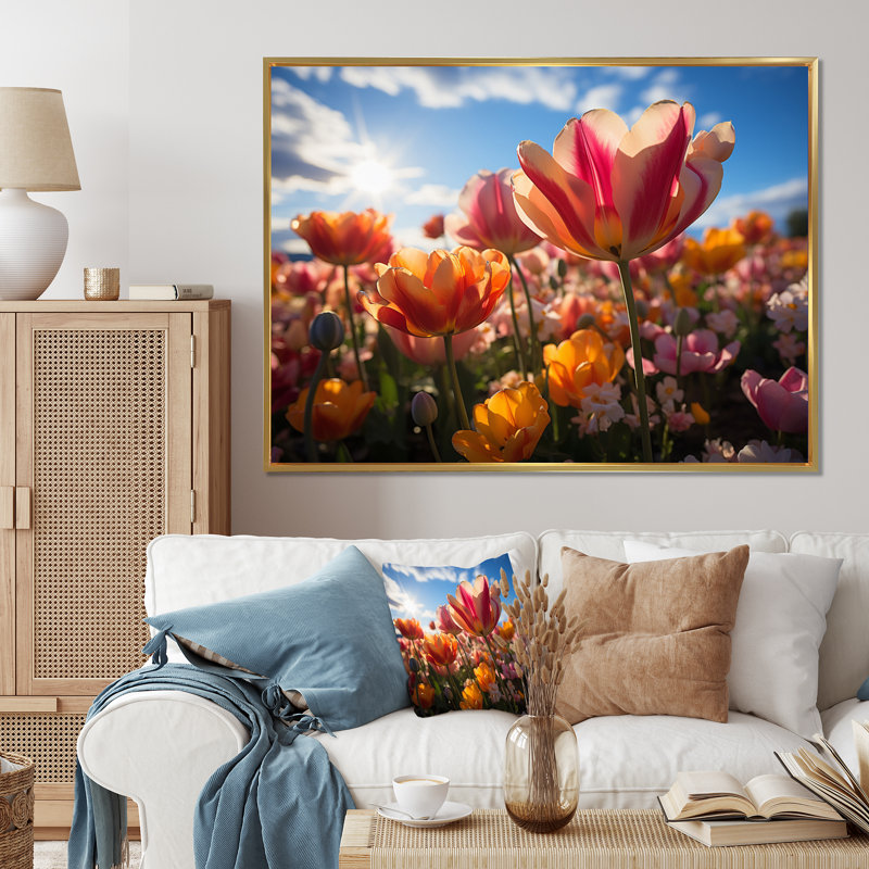 «Danemark Multicolor Tulip Fields III», reproduction sur toile, Cadre flottant doré, H 24 po x l 32 po x P 1 po