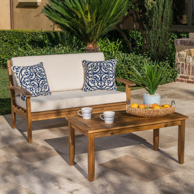 Causeuse et table basse