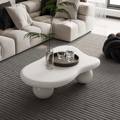 Table basse de 40 po en forme de nuage avec 3 pieds sphériques pour le salon
