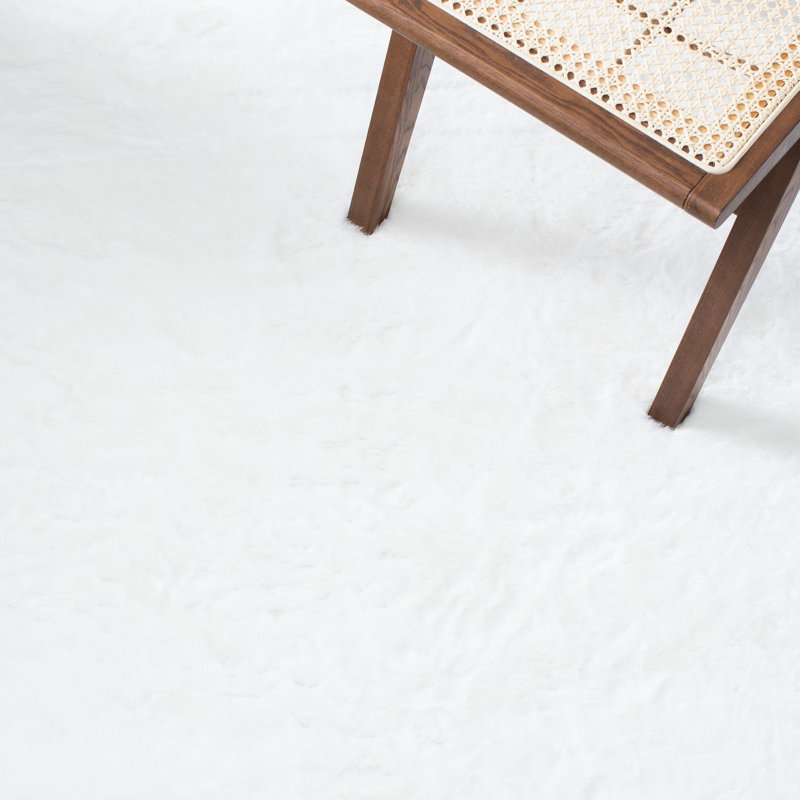 Mckenzie Ivory Area Rug, Rectangle 6' x 9'