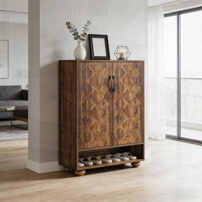 Natural Style Shoe Cabinet with Spacious Storage, Perfect for Organizing and Decluttering Your Entryway