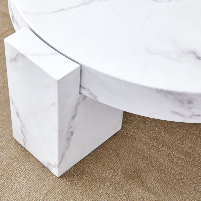 Une table basse moderne, tendance et durable en bois aggloméré avec une table d'appoint. S'agence à plusieurs scènes. Convient au salon et à la chambre à coucher.
