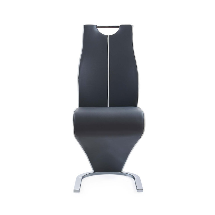 CHAISES ANNE