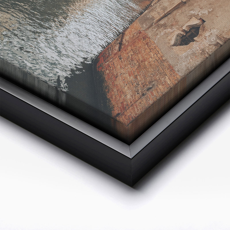 Venice Canal No3, Cadre noir, Canevas, H 24 po x l 32 po