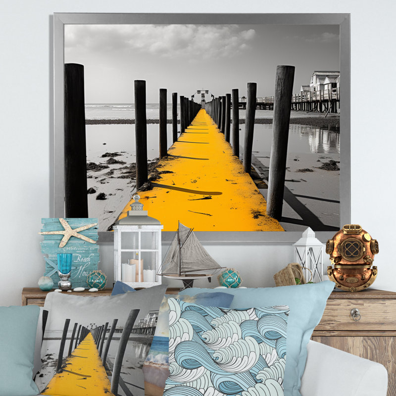 «Amandi Beach», reproduction sur toile, H 24 po x l 32 po x P 1 po, Cadre simple argenté