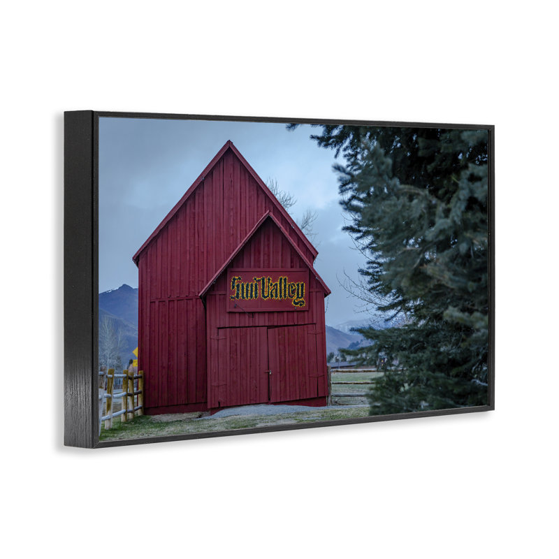 Red Farm Architecture, giclée encadrée, conception par Jeff Poe, H 12 po x l 18 po, Giclée encadrée noir minuit