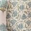 Housse de coussin Bodhi bleue à motif floral, 56 x 56 cm-135247333-135247335