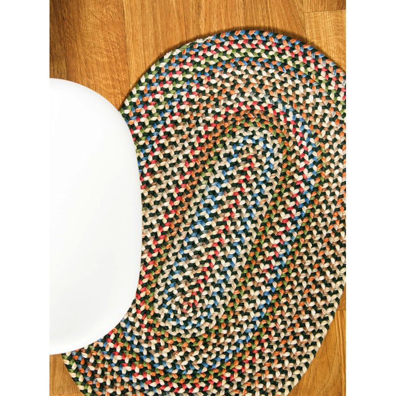 Tapis vert/naturel tressé en épinette Laurin, Ovale 2 pi x 3 pi