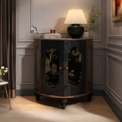 Armoire semi-circulaire de grande capacité.