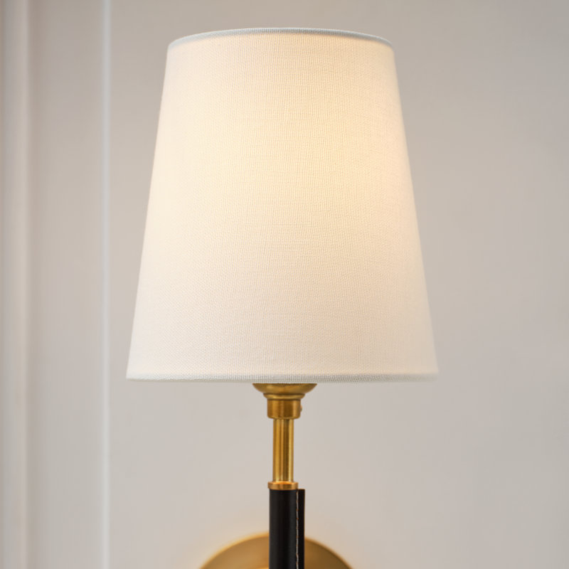 Bryant 1 - Light Wallchiere, Hand-Rubbed Antique Brass/Chocolate Leather