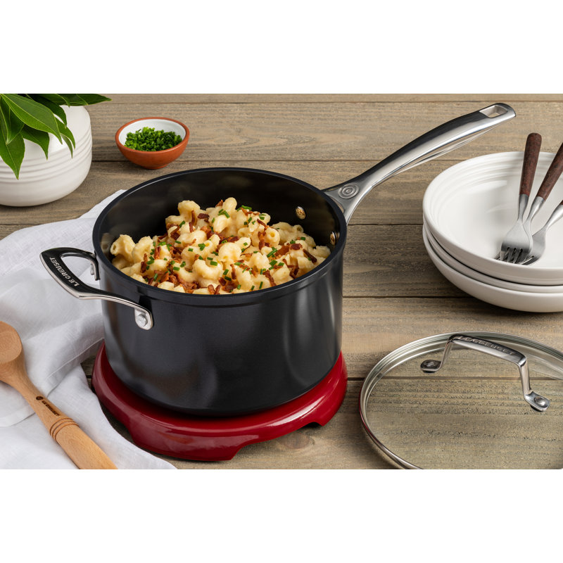 Le Creuset Essential Non-Stick Ceramic Saucepan With Glass Lid 4 Qt.