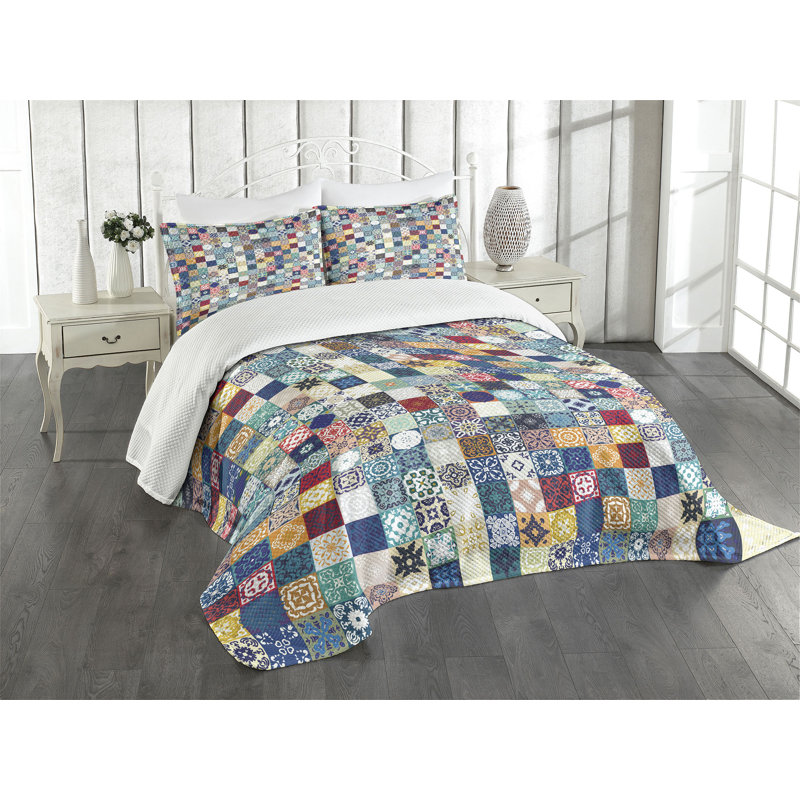 Ambesonne Moroccan Bedspread Set Ornate Patchwork Motif Multicolor, Queen Bedspread + 2 Standard Shams