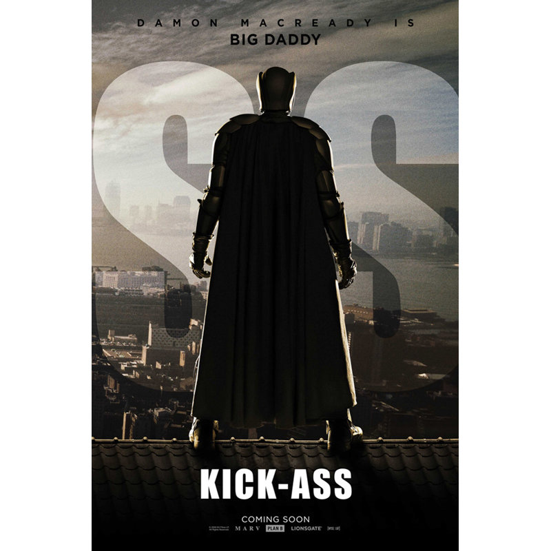 Kick Ass, H 40 po x l 27 po