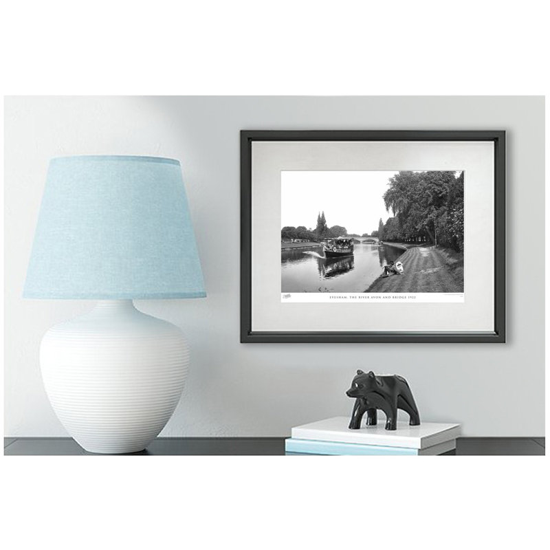 Evesham, The River Avon And Bridge 1922 by Francis Frith - Single Picture Frame Print, 40cm H x 50cm W x 2.3cm D