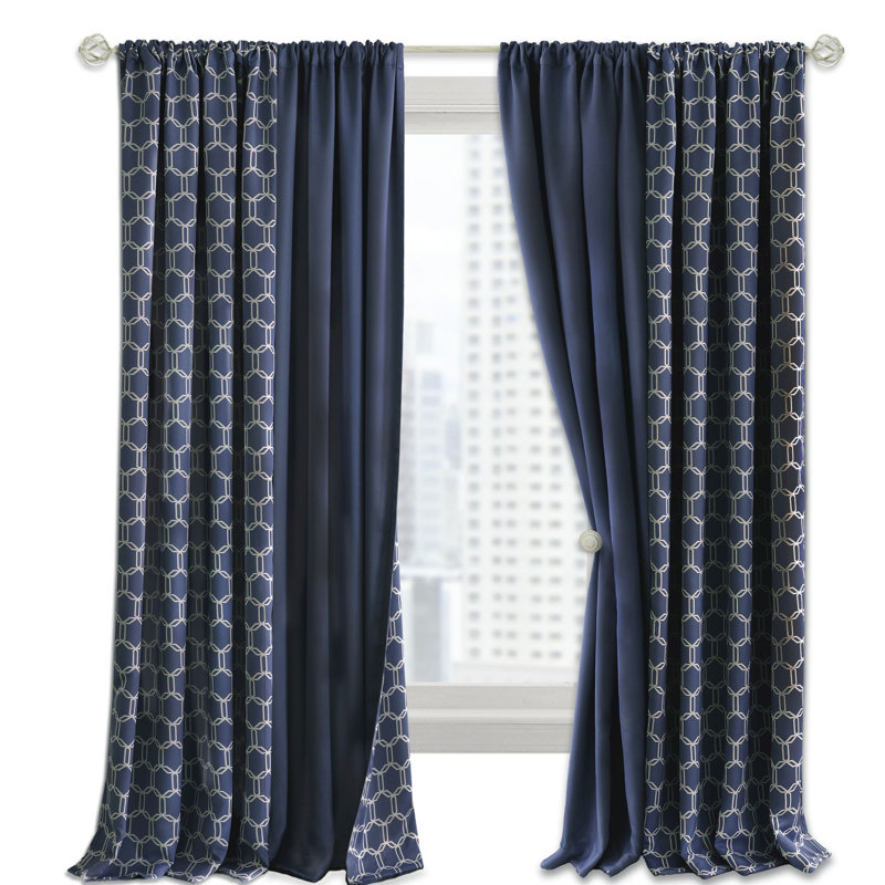 Panneau de rideau simple semi-transparent géométrique Crutcher, l 50 po x L 84 po, Bleu marine