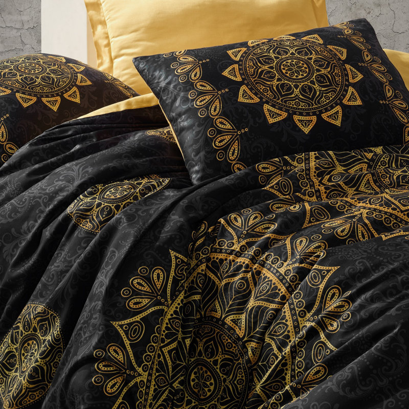Ensemble de housse de couette luxueuse en satin (XXL), 100% coton, doré et noir, housse de couette 61 x 87 et taie d'oreiller 31 x 31 | Impression réactive, 210 fils, lavable à la machine, fermeture élégante | Parfait pour les chambres élégantes