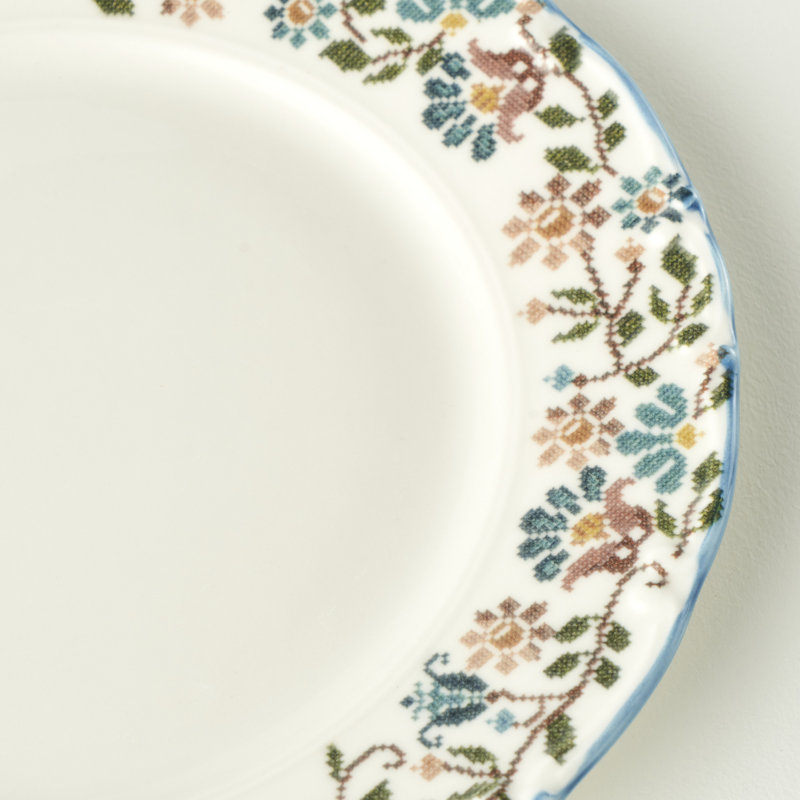 Assiette à dîner en porcelaine rétro