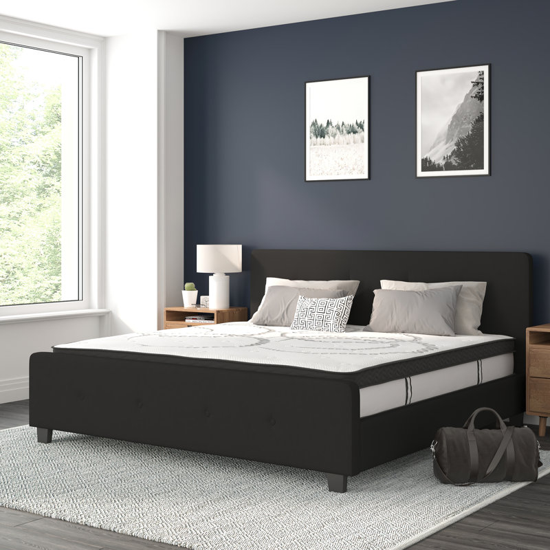 Lit plateforme capitonné Tribeca avec matelas à ressorts ensachés 10 pouces, Très grand, Noir