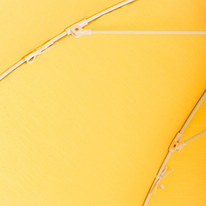 Le parasol de patio, Yellow/White