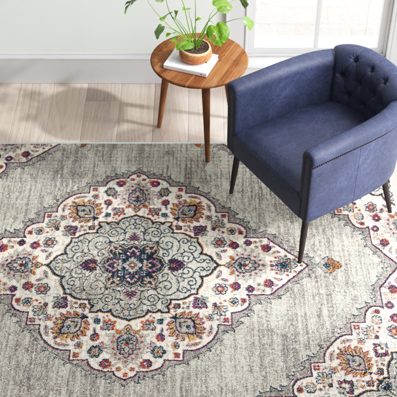 Christa Oriental Gray/Cream/Fuchsia/Sapphire/Gold Area Rug, Rectangle 4' x 6'