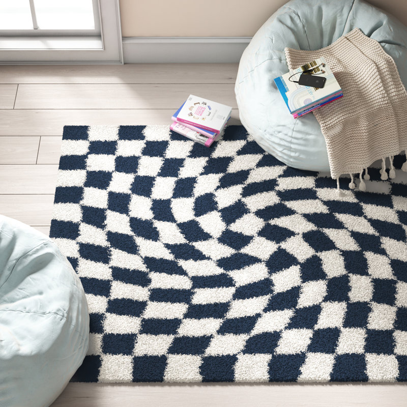 Tapis en polypropylène à carreaux bleu marine / blanc Aitana, Rectangle 7 pi 10 po x 10 pi