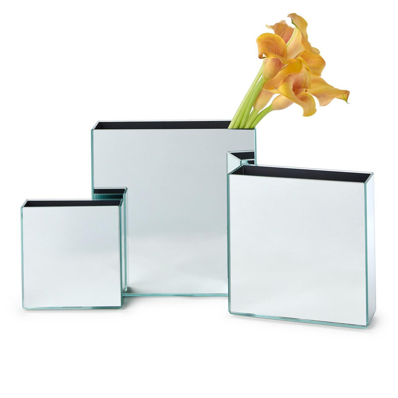 Ensemble de 3 vases en verre et en métal