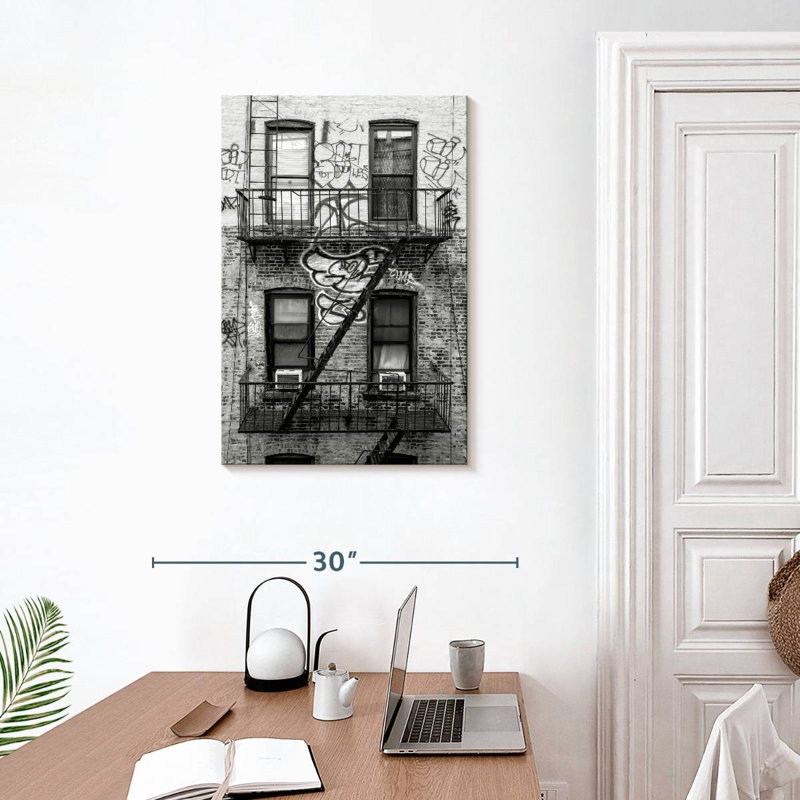 Lilie Urban Manhattan Stairs, 30" H x 20" W