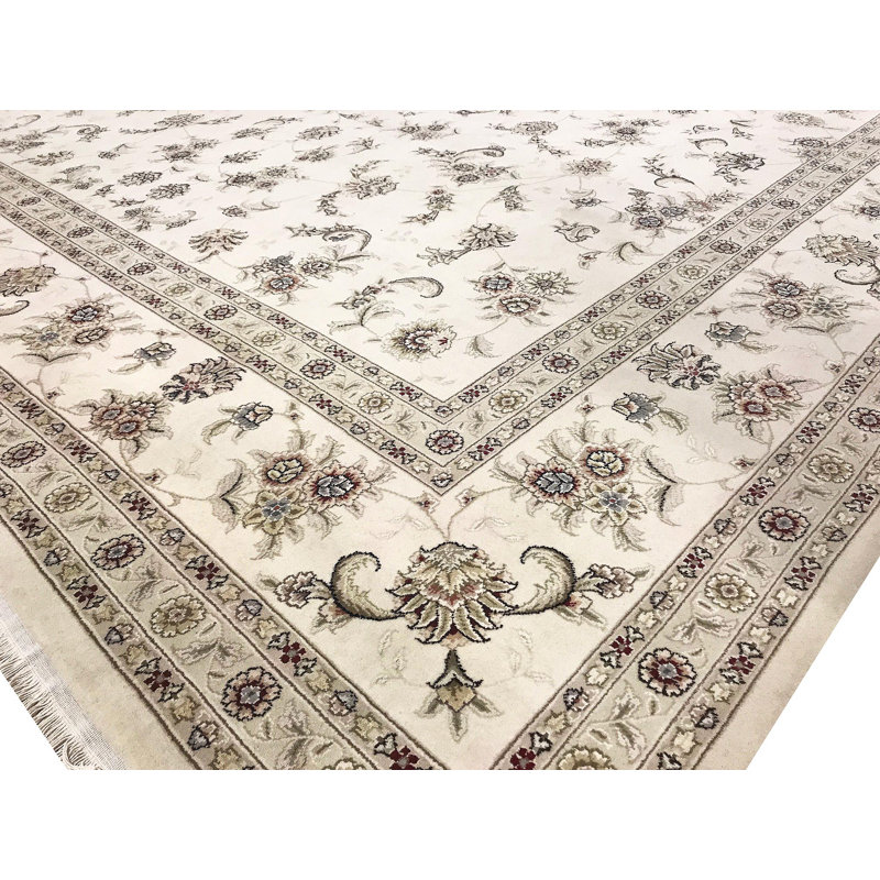Oriental Area Rug in Ivory, Rectangle 12' x 18'