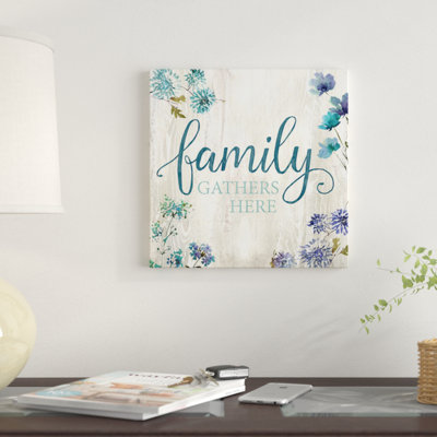 «Family Gather Here» par Conrad Knutsen, impression sur toile tendue