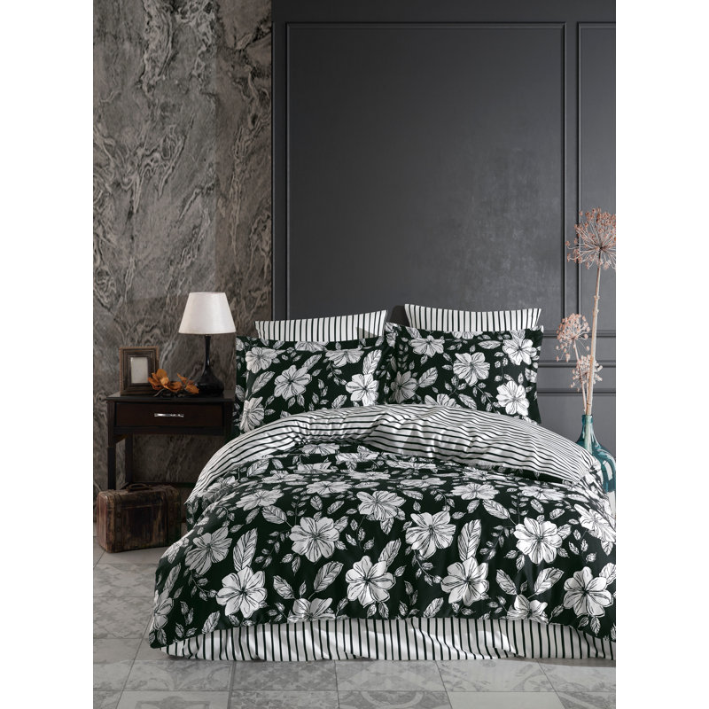 Abdalla Abstract Duvet Cover with Pillowcases Included, 240 x 220 cm