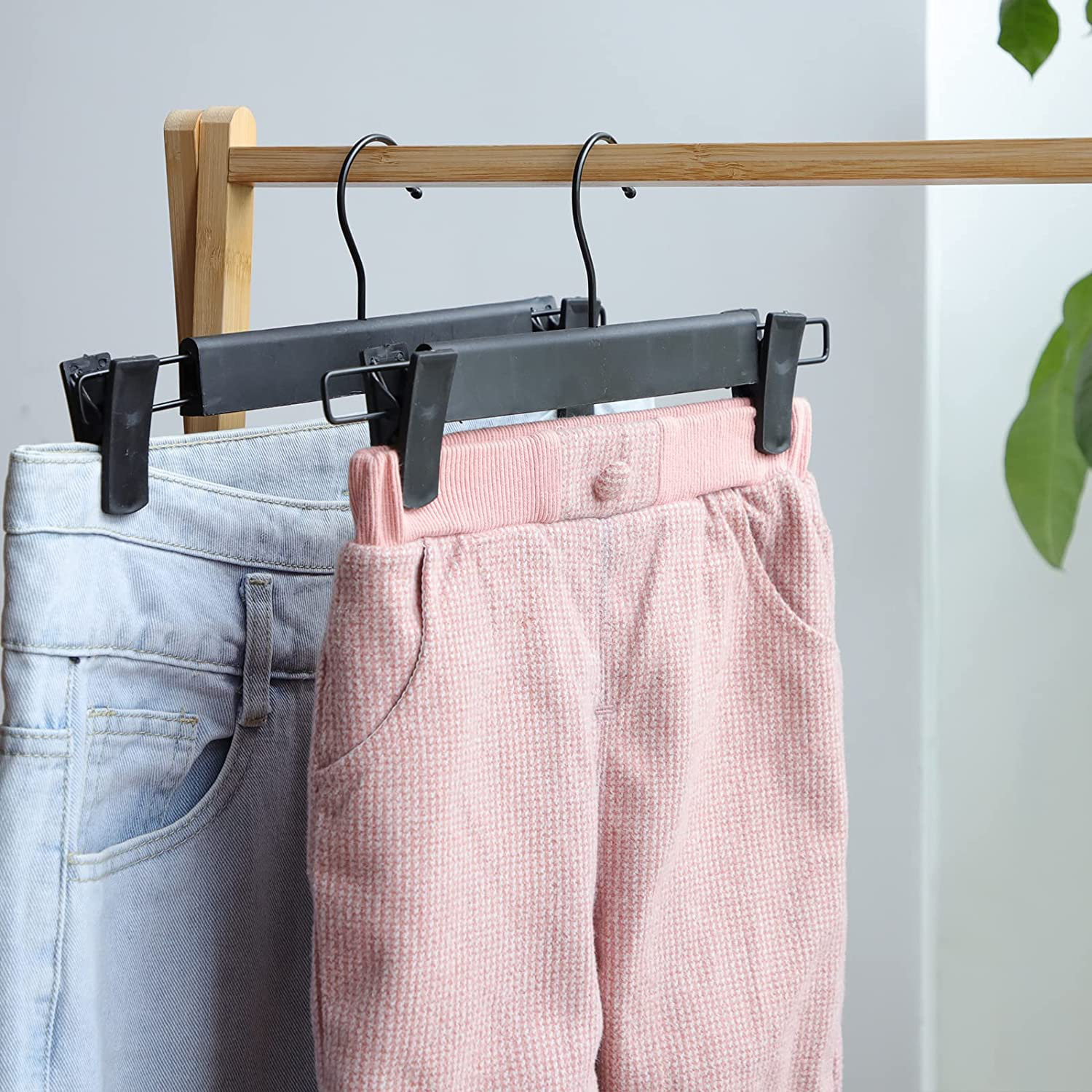 White Plastic Snap Grip Pant/Skirt Hanger - Plastic Hangers
