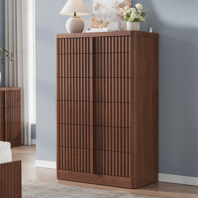 Commode cannelée pour chambre à coucher, commode moderne de 48,6 po avec profil incurvé, poignée en bois massif pour chambre à coucher, salon, couloir, noyer