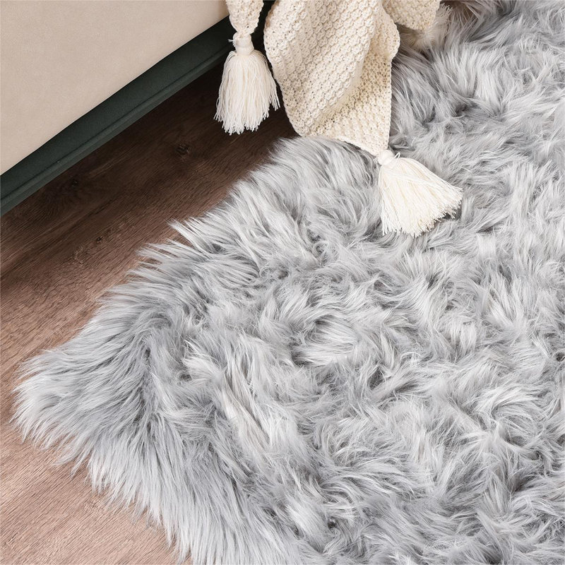 Faux Sheepskin Indoor Rug, Rectangle 4' x 6'