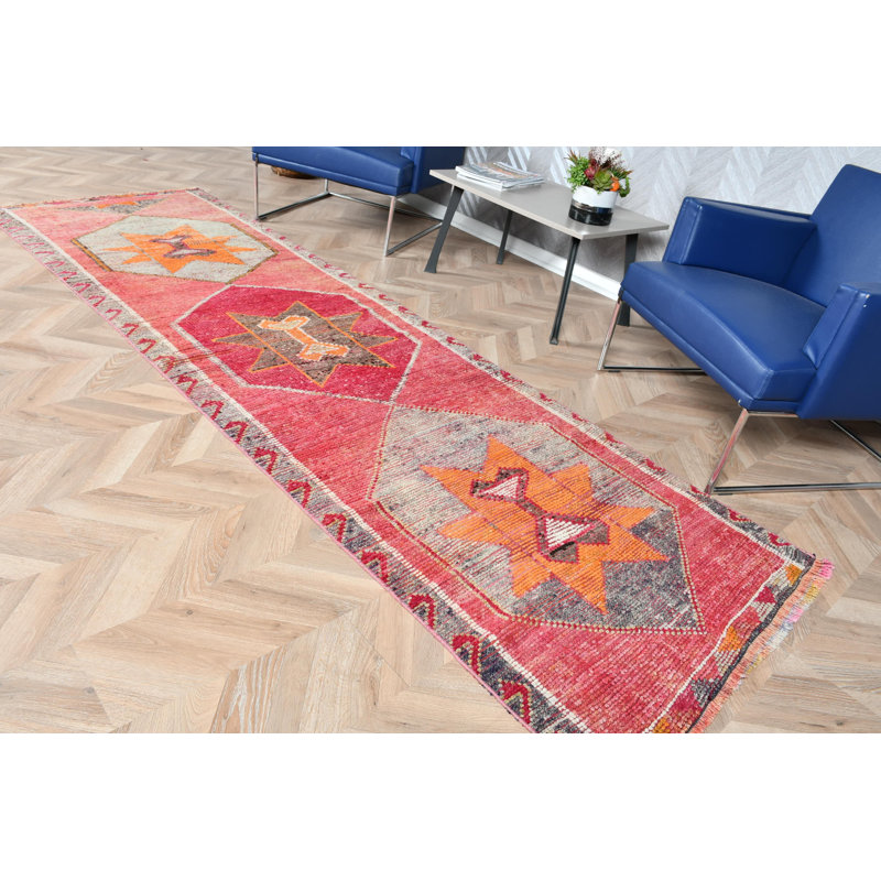 Tapis turc Herki fait à la main en rose, idéal pour les couloirs et les espaces de cuisine en laine avec un attrait rétro
